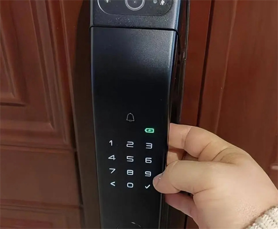 提升家居安全：如何选择合适的智能锁具以防止非法入侵