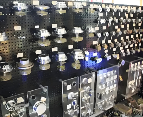 中国锁具品牌钥匙断在孔里?不砸门的邪招10秒自救